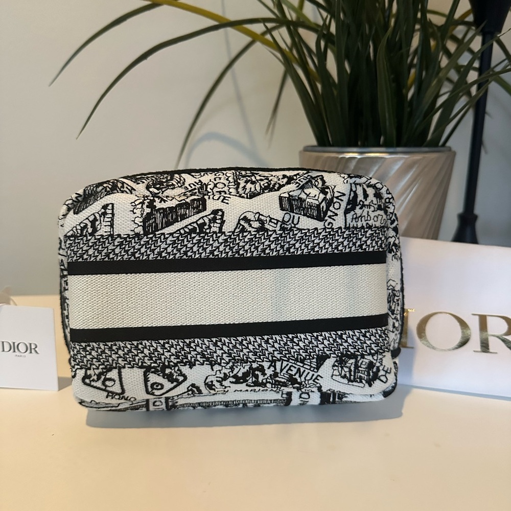 Christian Dior Clutch/Travel Bag - Picture 5 of 14